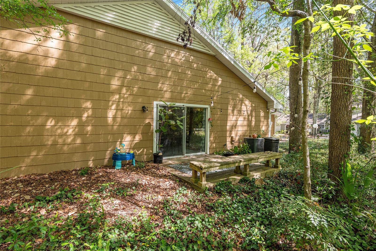 VINTAGE VIEW - Residential