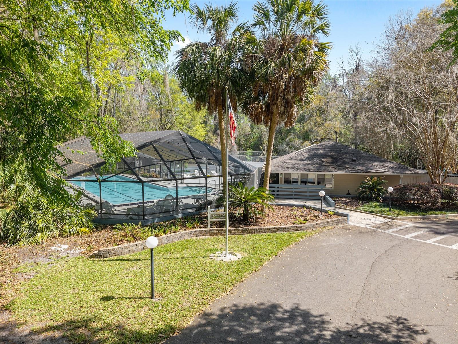 VINTAGE VIEW - Residential