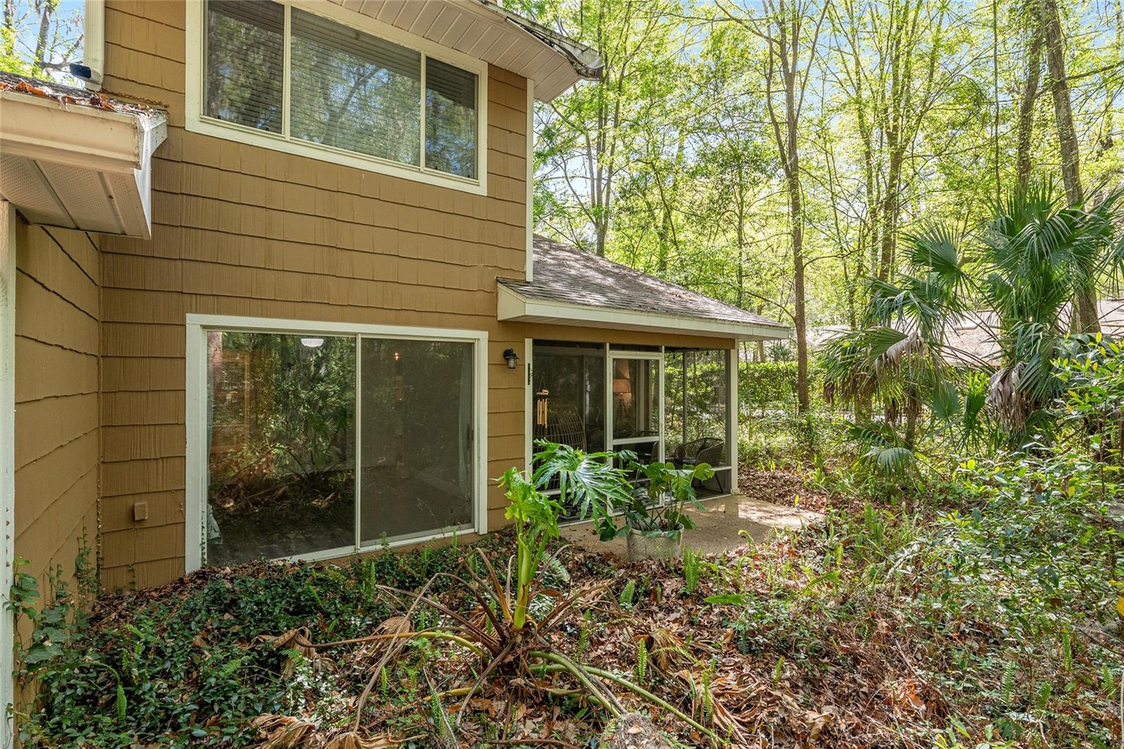 VINTAGE VIEW - Residential