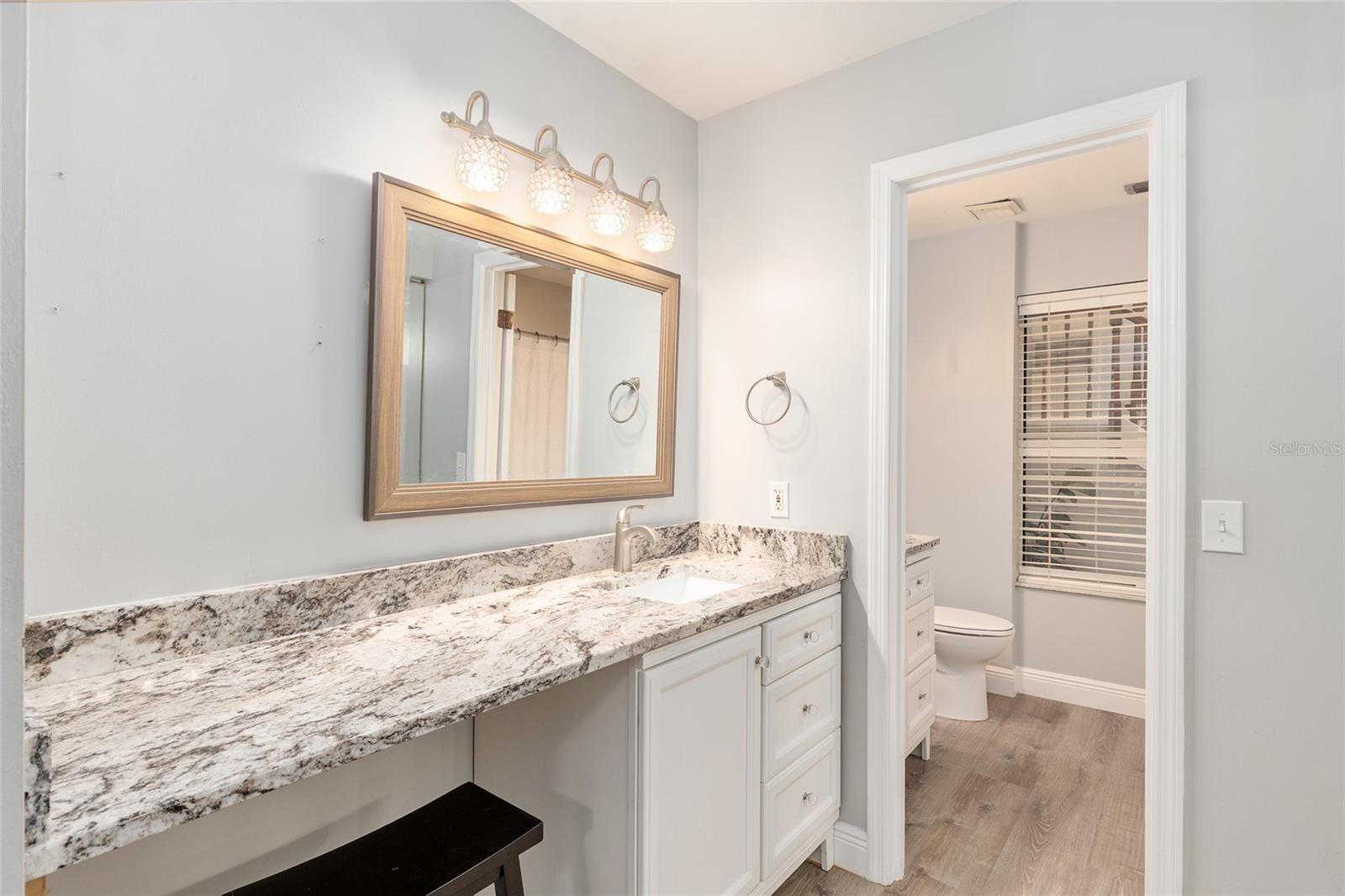 VINTAGE VIEW - Residential