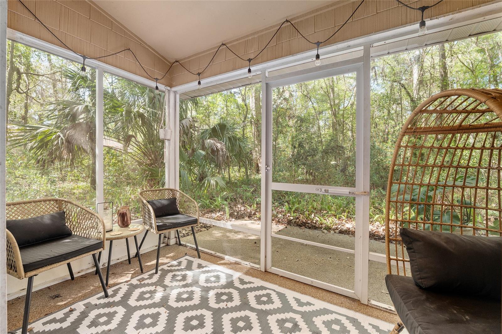 VINTAGE VIEW - Residential