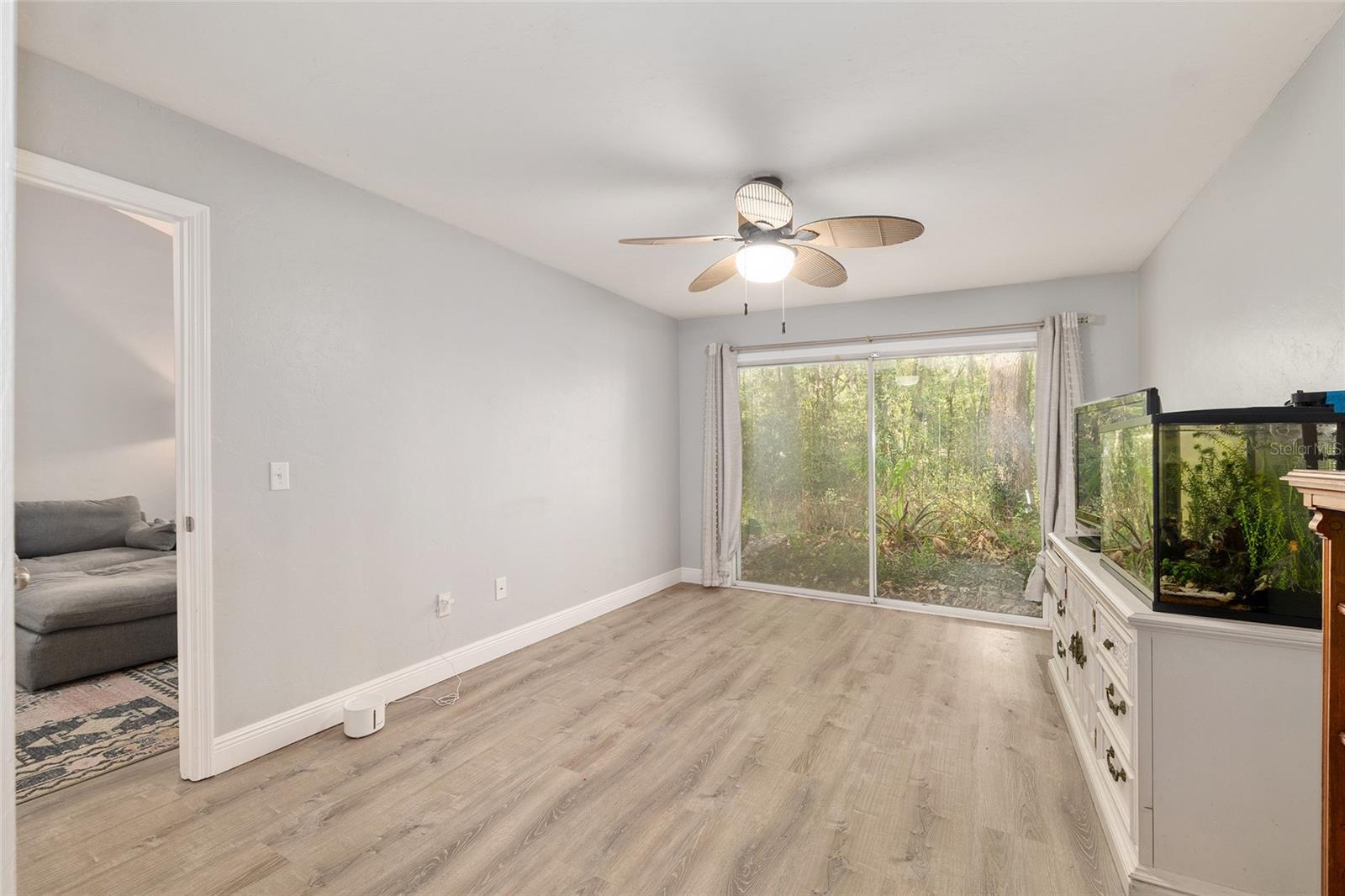 VINTAGE VIEW - Residential