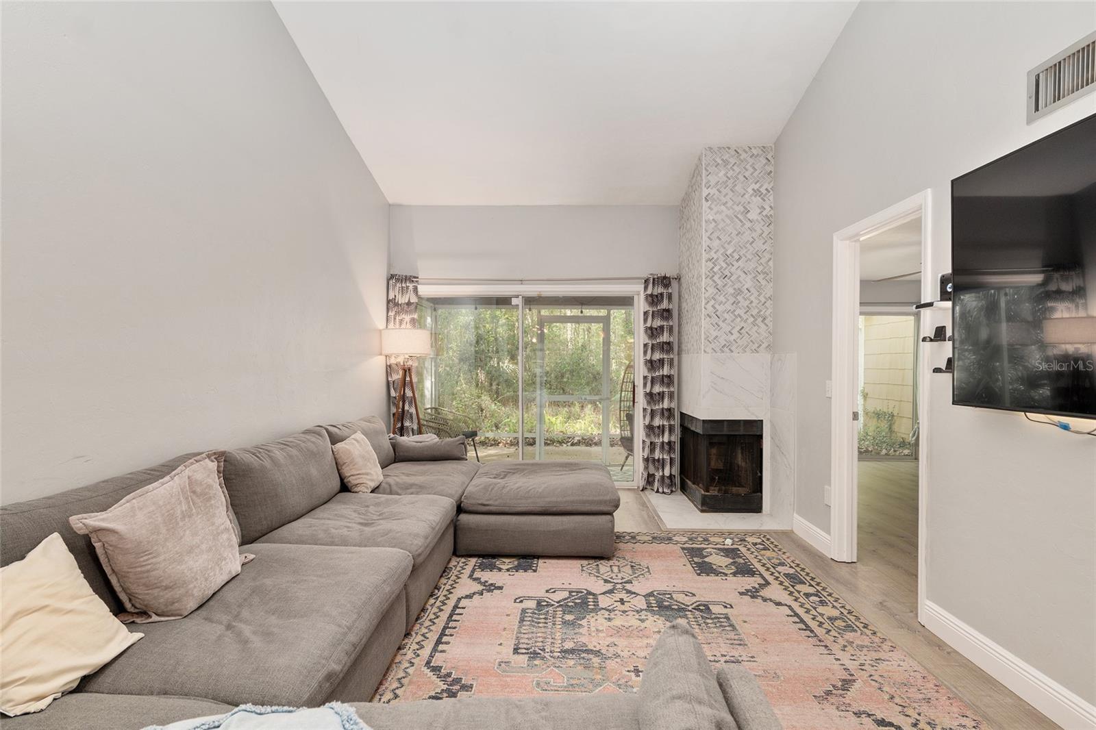 VINTAGE VIEW - Residential