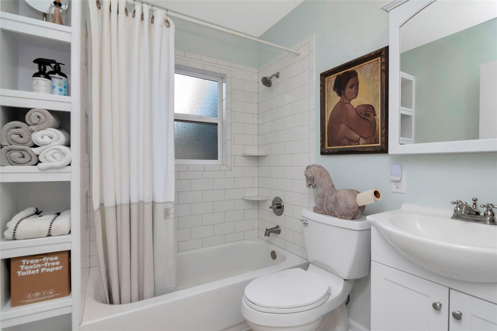 BAYHILL ESTATES - Residential