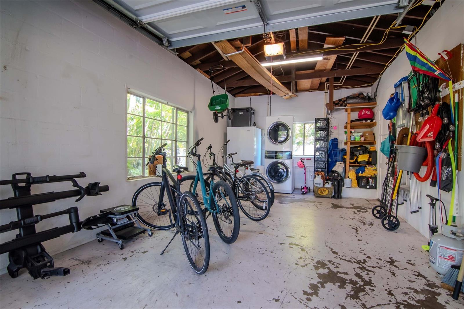 BAYHILL ESTATES - Residential