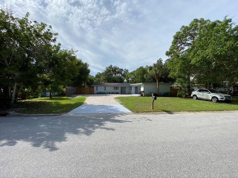 A home in SARASOTA