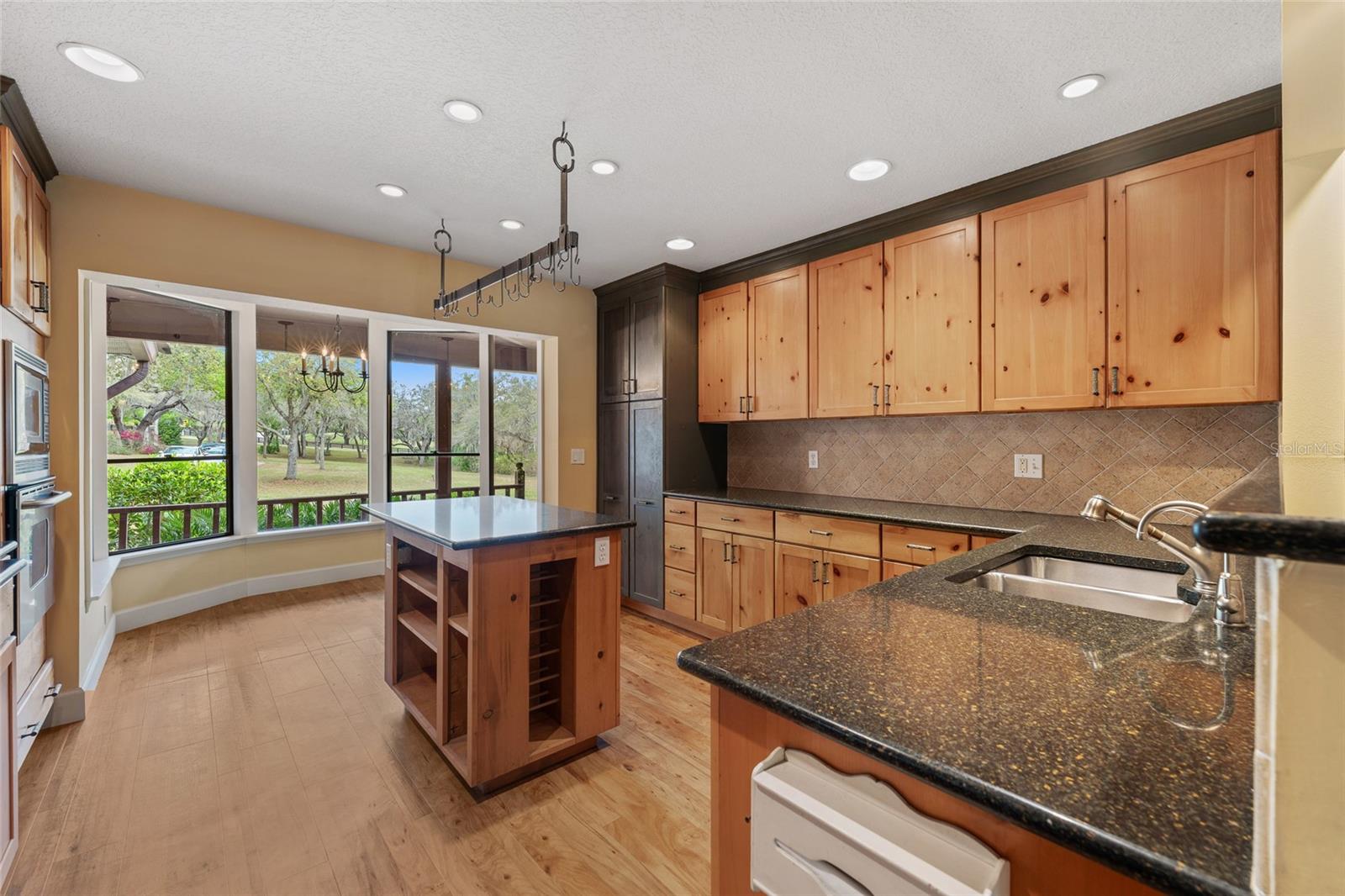 LAKE AVALON HEIGHTS - Residential