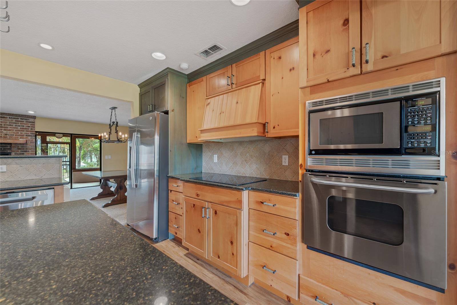 LAKE AVALON HEIGHTS - Residential