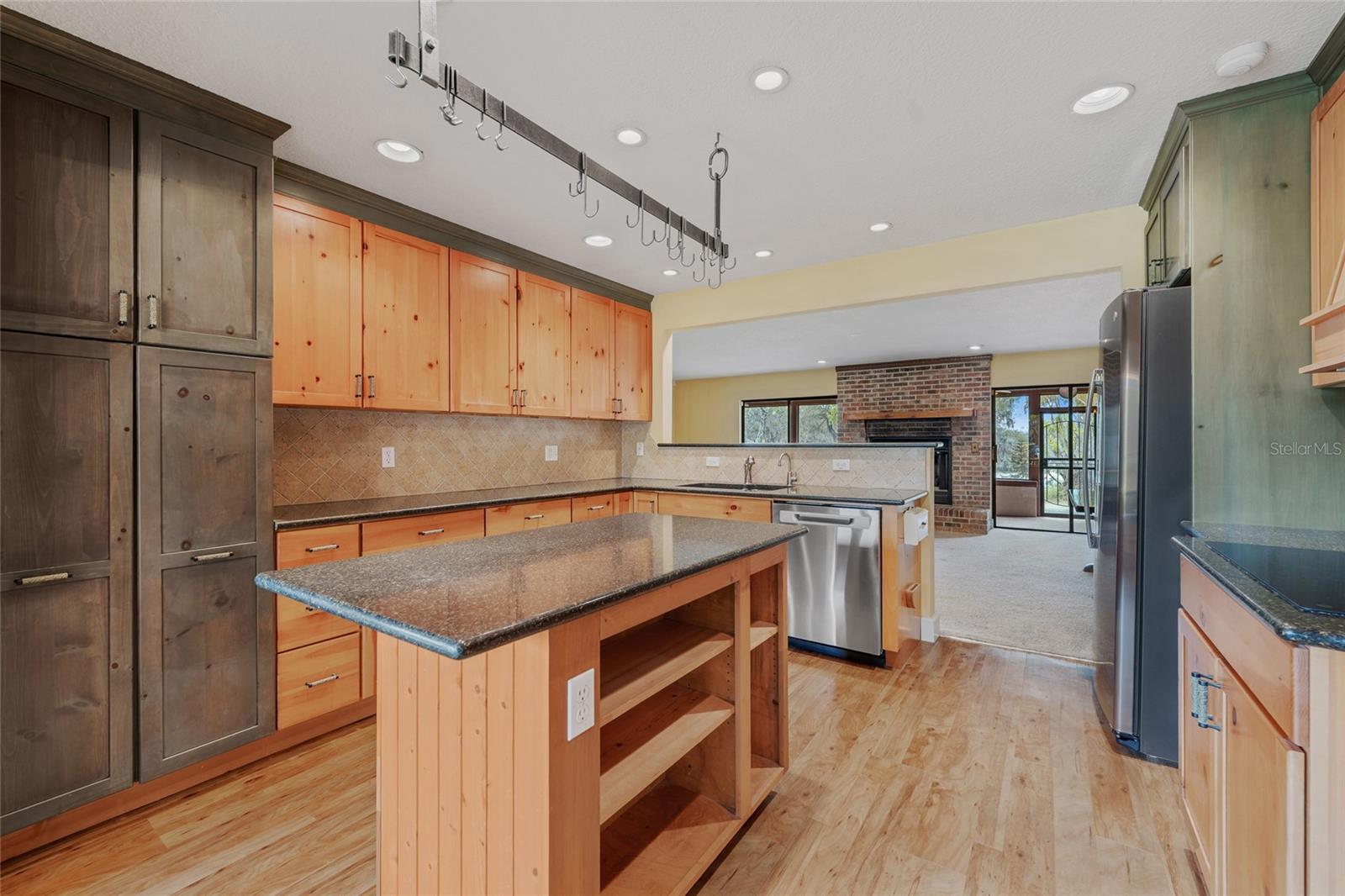 LAKE AVALON HEIGHTS - Residential