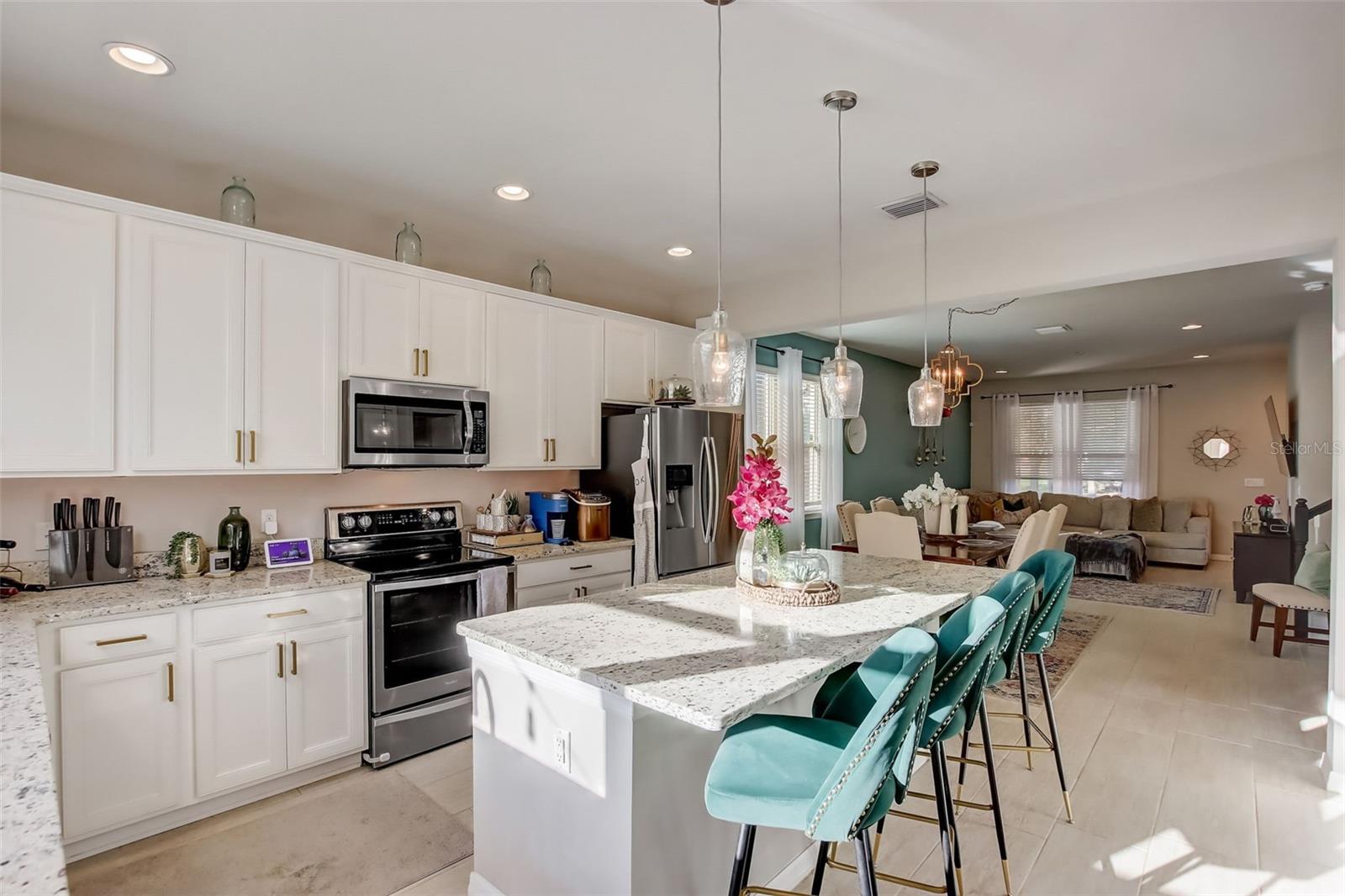 LAKEVIEW POINTE/HORIZON WEST P - Residential