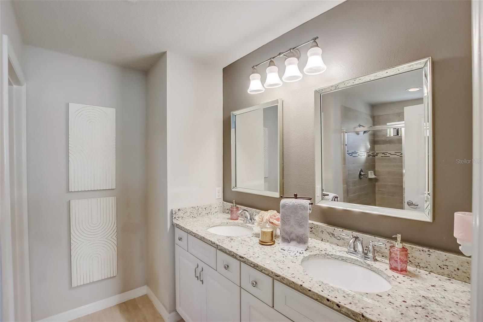 LAKEVIEW POINTE/HORIZON WEST P - Residential