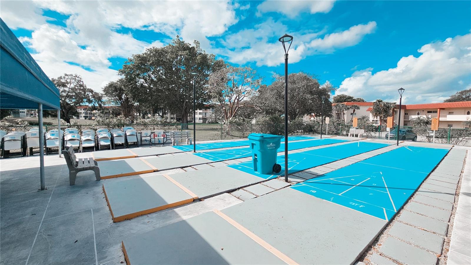 HOLLYBROOK GOLF & TENNIS CLUB CONDO - Residential