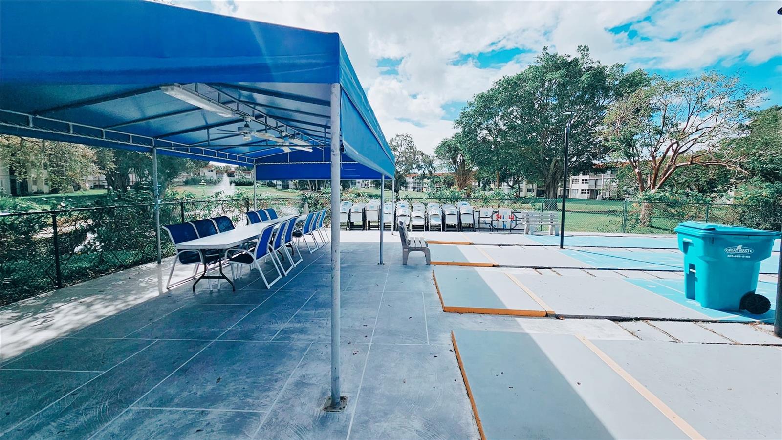 HOLLYBROOK GOLF & TENNIS CLUB CONDO - Residential