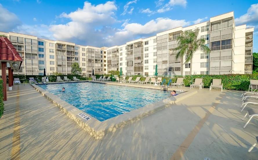 HOLLYBROOK GOLF & TENNIS CLUB CONDO - Residential