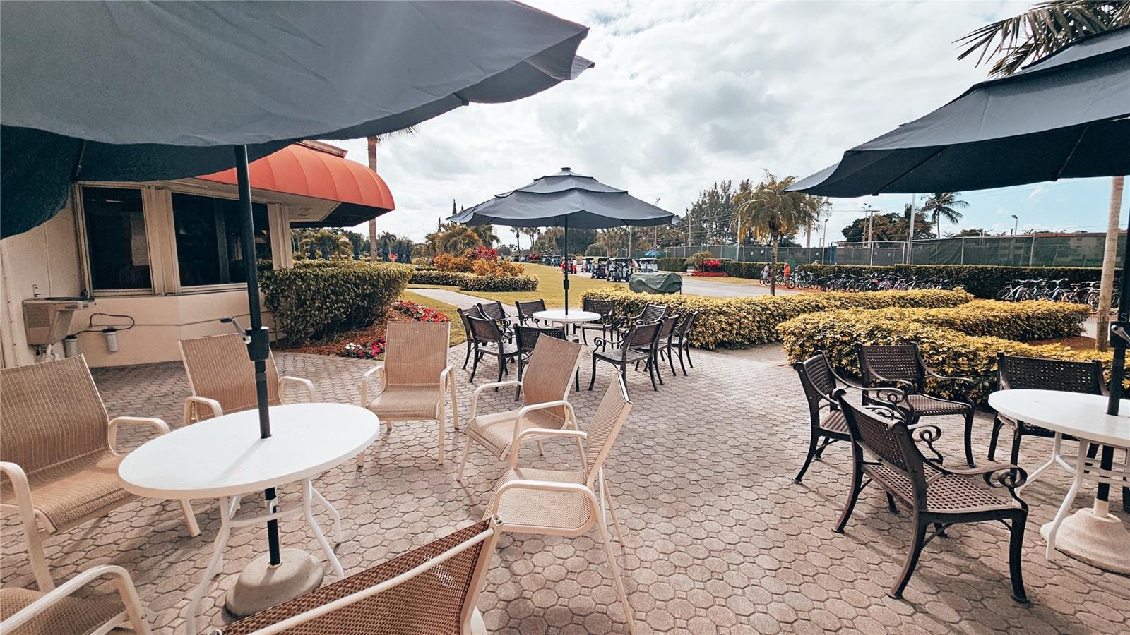 HOLLYBROOK GOLF & TENNIS CLUB CONDO - Residential