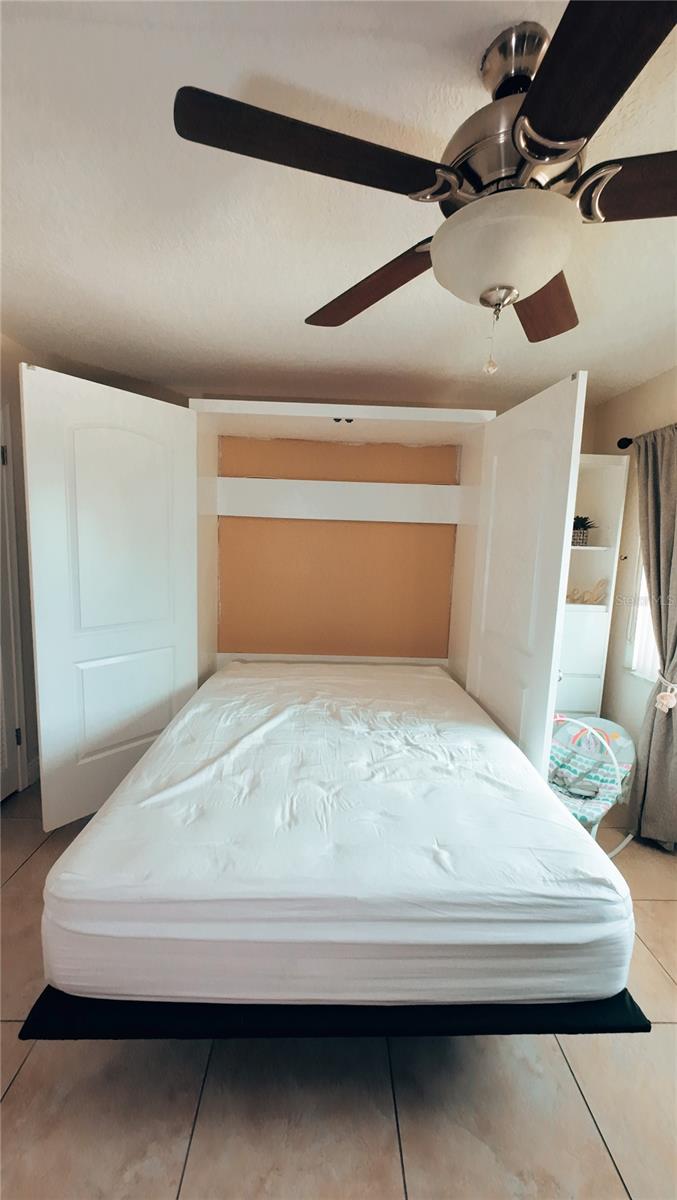 HOLLYBROOK GOLF & TENNIS CLUB CONDO - Residential