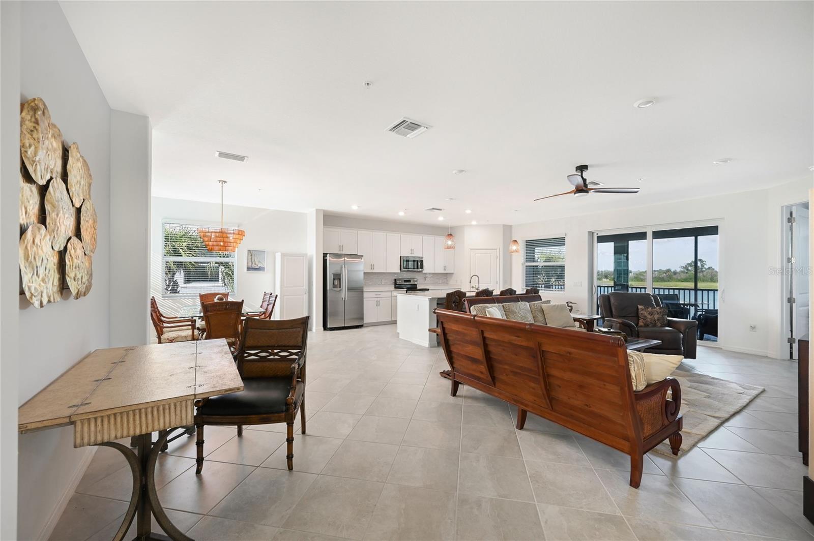 COACH HOMES IV AT HERITAGE LANDING - Residential