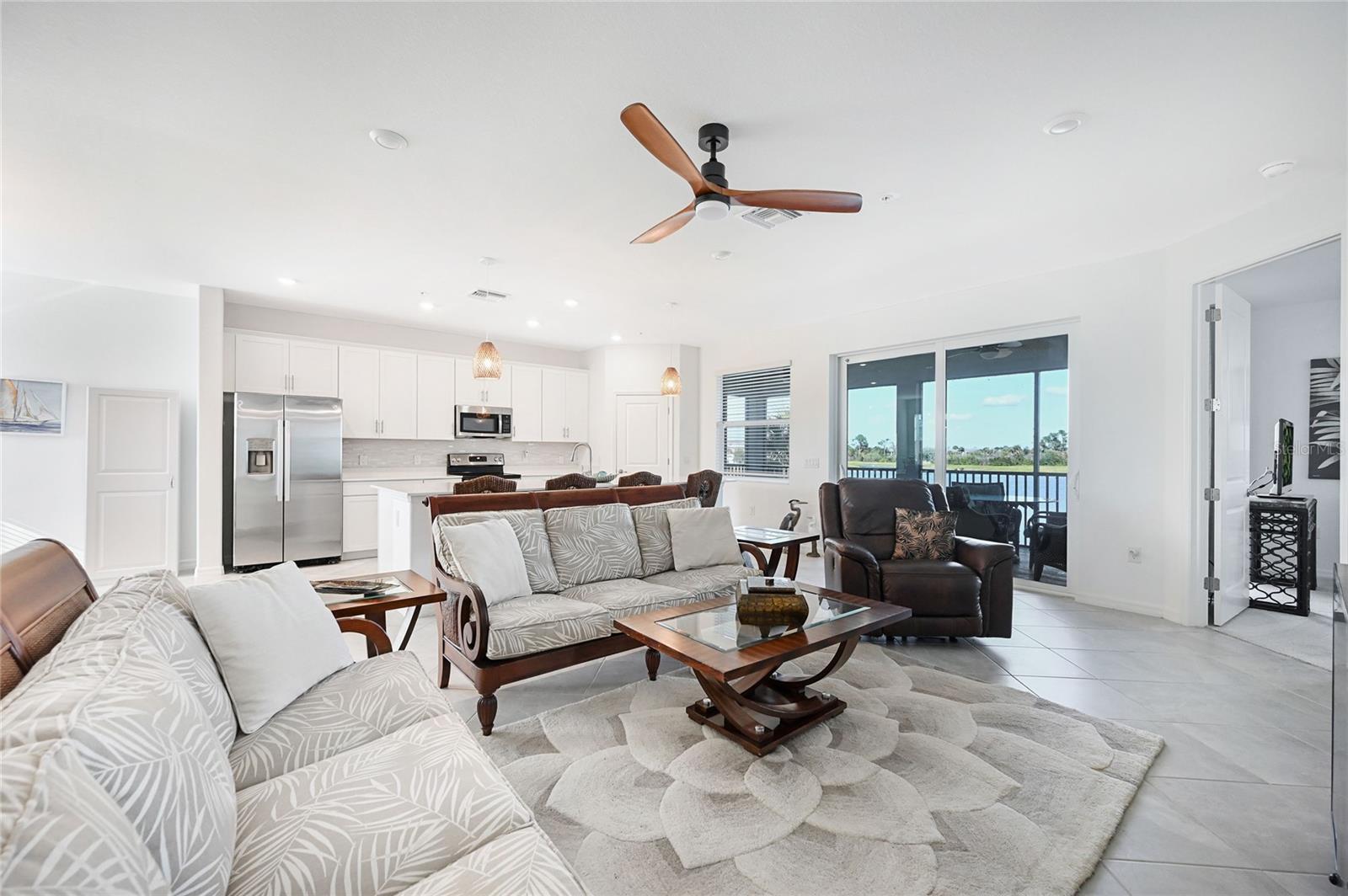 COACH HOMES IV AT HERITAGE LANDING - Residential