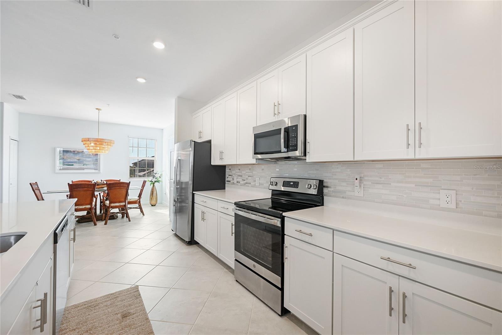 COACH HOMES IV AT HERITAGE LANDING - Residential