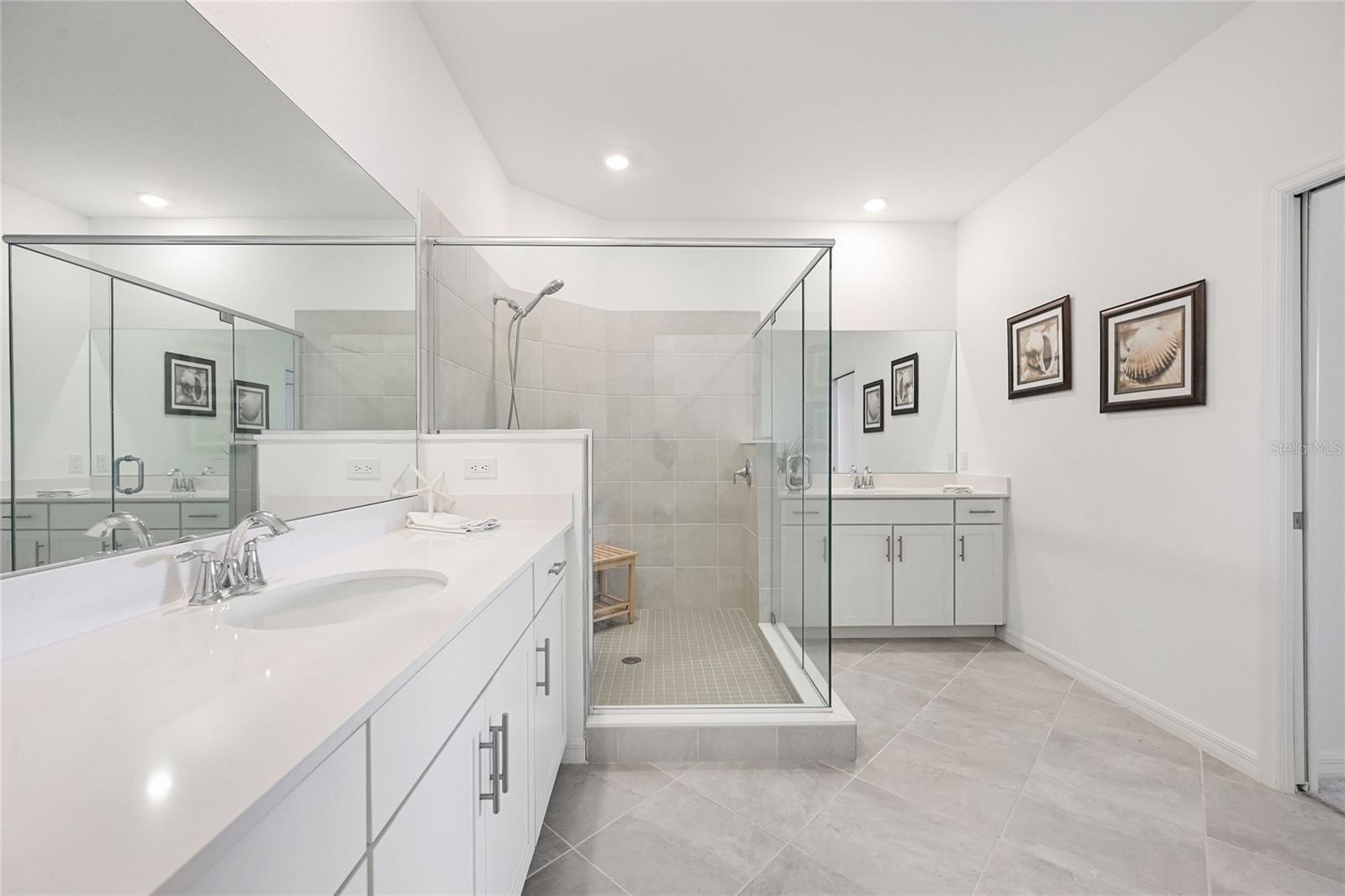 COACH HOMES IV AT HERITAGE LANDING - Residential