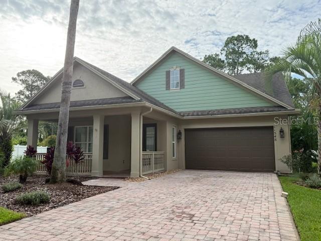 Step into this fantastic 4-bedroom, 4-bathroom home, perfectly situated in the desirable Thornhill community off Reams Road. Enjoy the convenience of easy access to the vibrant Hamlin area, charming Windermere, magical Lake Buena Vista, and major Interstate 4, making commutes and adventures a breeze.
This home offers a perfect blend of comfort and style. Downstairs, you'll find freshly painted rooms and brand new flooring in the bedrooms and dining area, creating a crisp and inviting atmosphere. The master bedroom on the main floor boasts a full en-suite bathroom with a walk-in closet, providing a private oasis.
Upstairs, a versatile loft area offers additional living space, ideal for a home office, media room, or play area. A fourth bedroom and full bathroom are also conveniently located on this level, providing flexibility and privacy for family or guests.
Outside, a private, screened-in pool invites you to relax and enjoy the Florida sunshine, all while taking in the serene conservation view. Pool and lawn care are included, ensuring a hassle-free lifestyle. The home also comes equipped with all essential appliances, making for a seamless move-in experience. This Thornhill gem is an exceptional opportunity for comfortable and convenient living!