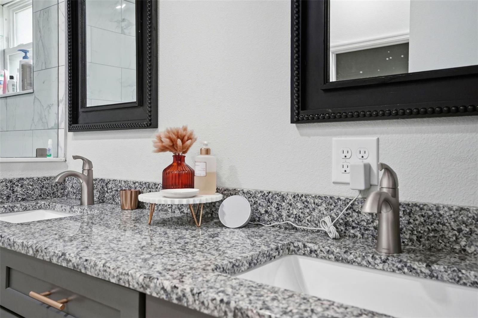 ROYAL HIGHLANDS - Residential