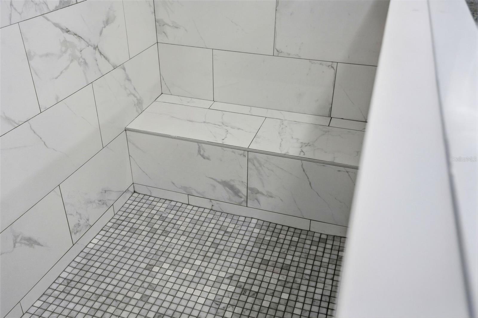 ROYAL HIGHLANDS - Residential