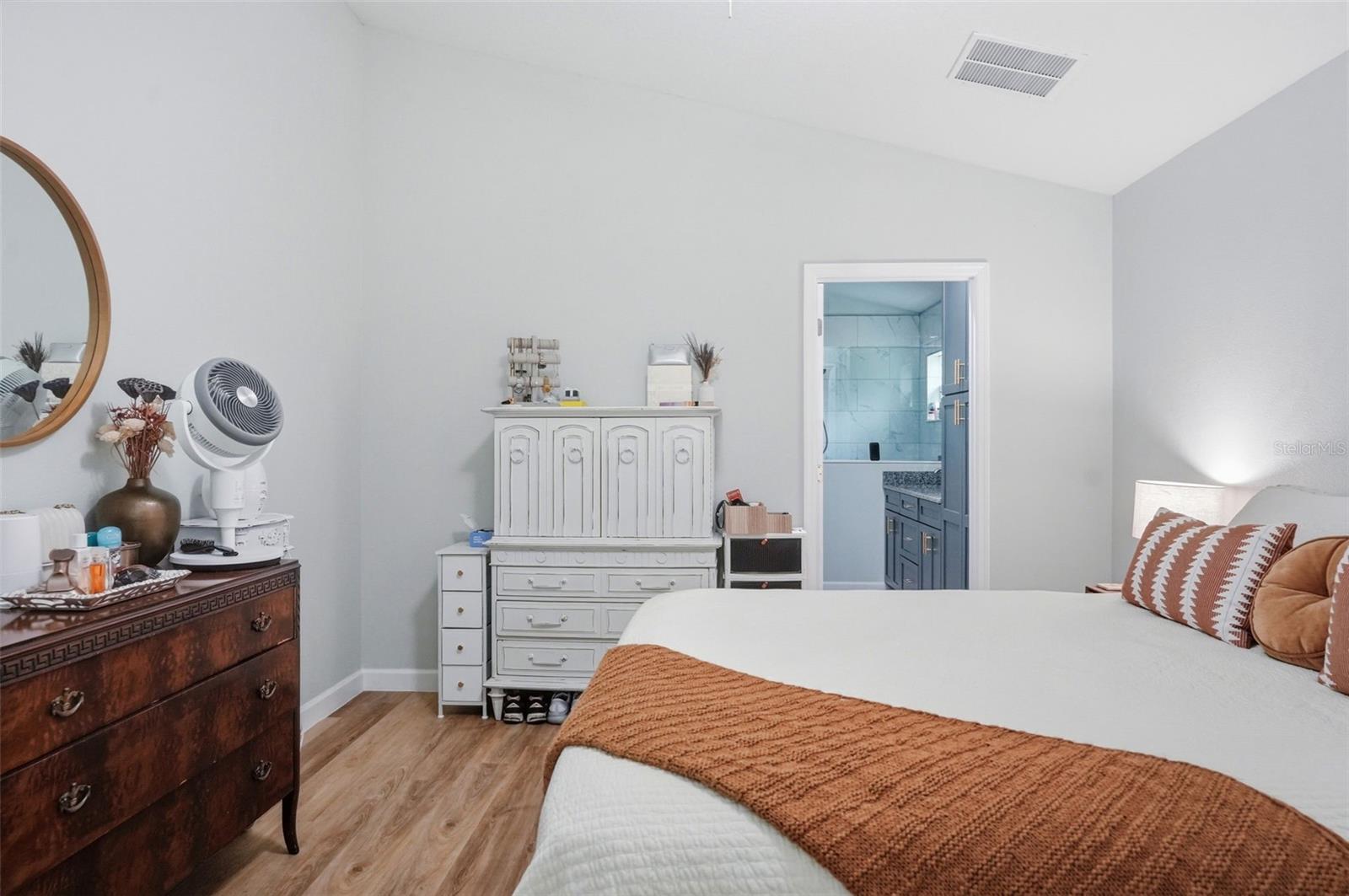 ROYAL HIGHLANDS - Residential