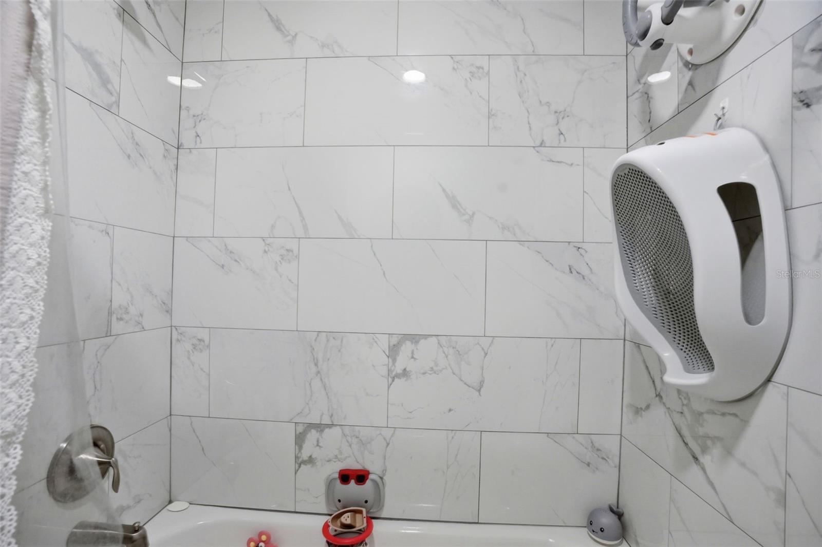 ROYAL HIGHLANDS - Residential