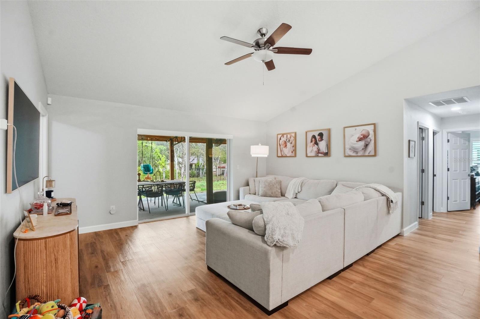 ROYAL HIGHLANDS - Residential