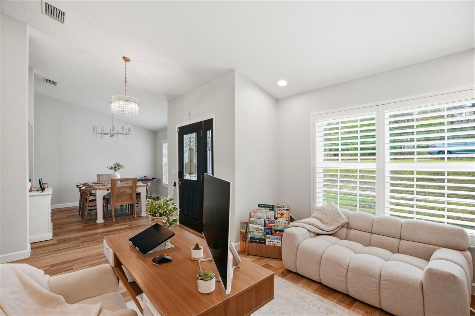 ROYAL HIGHLANDS - Residential