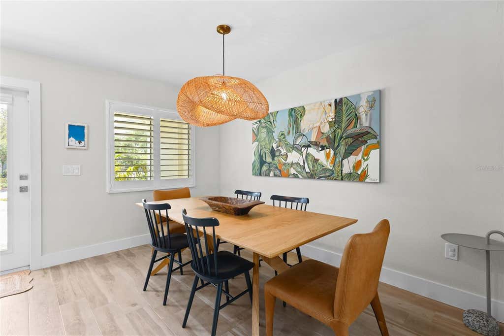 Photo of 801 Edgemere Lane, Sarasota, FL 34242 (MLS # A4700807)