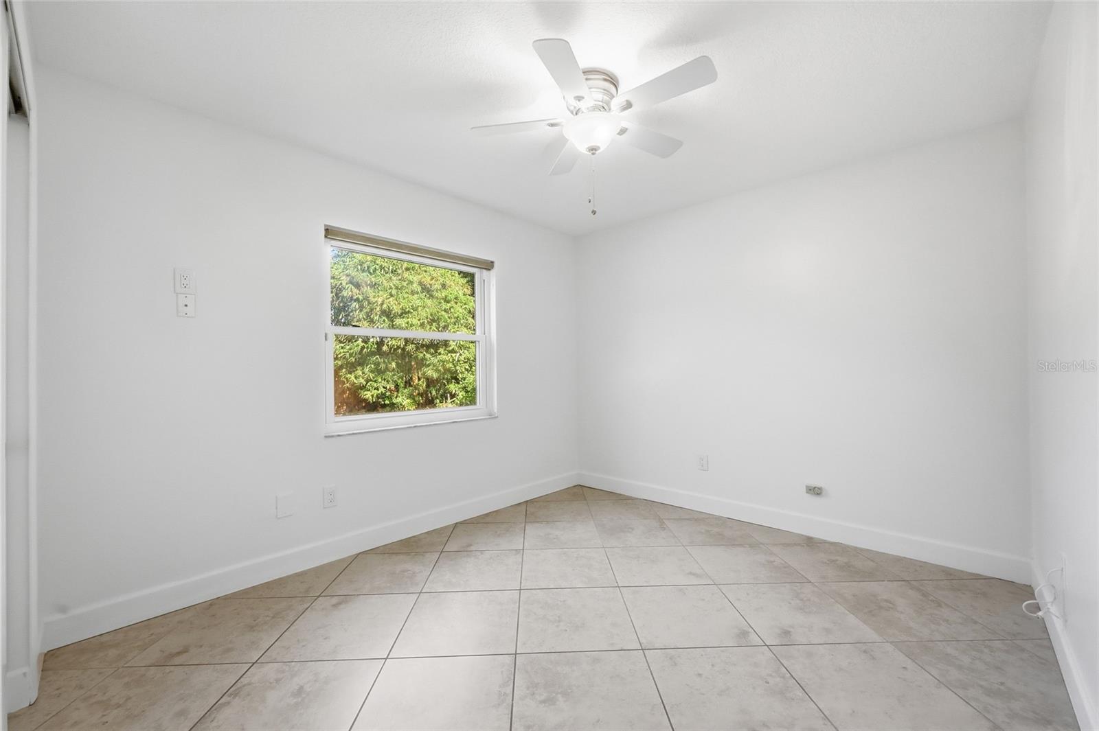 BELLE ISLE PINES - Residential