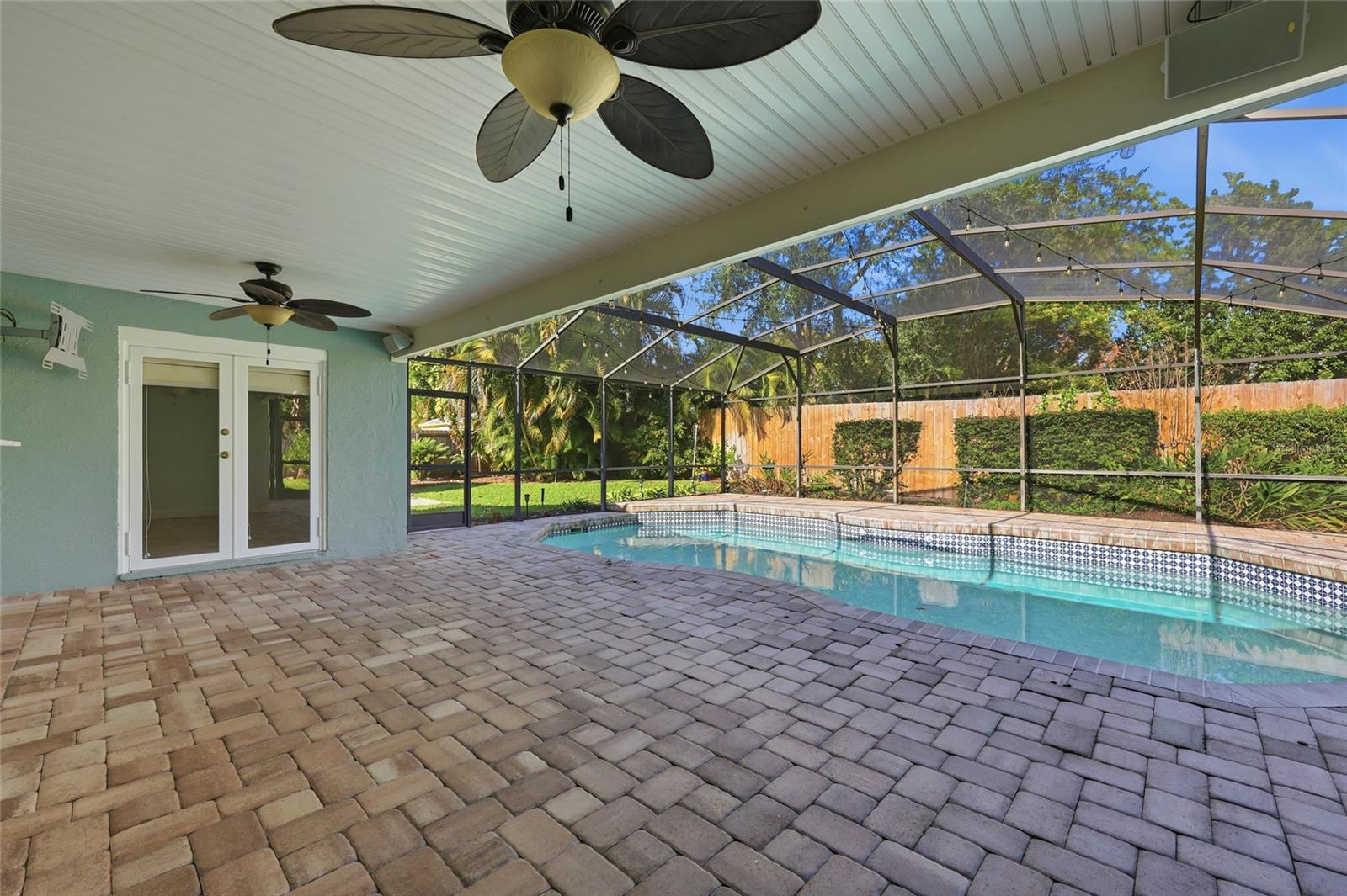 BELLE ISLE PINES - Residential