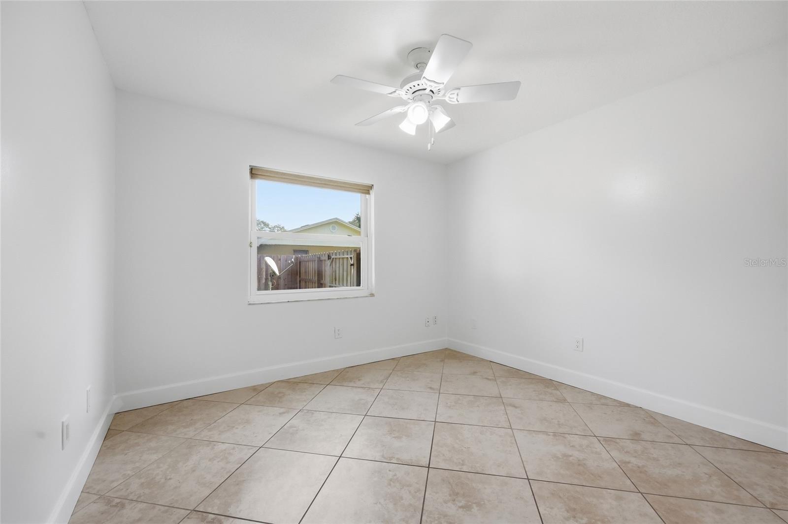 BELLE ISLE PINES - Residential