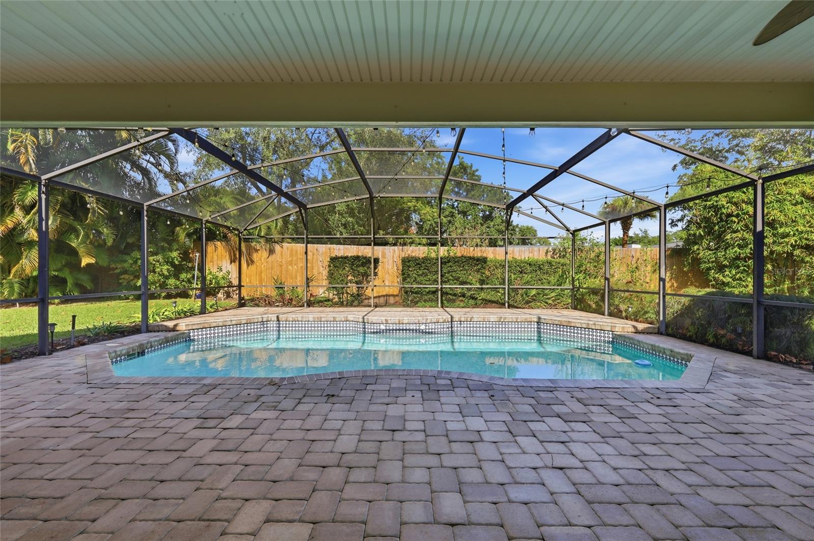 BELLE ISLE PINES - Residential