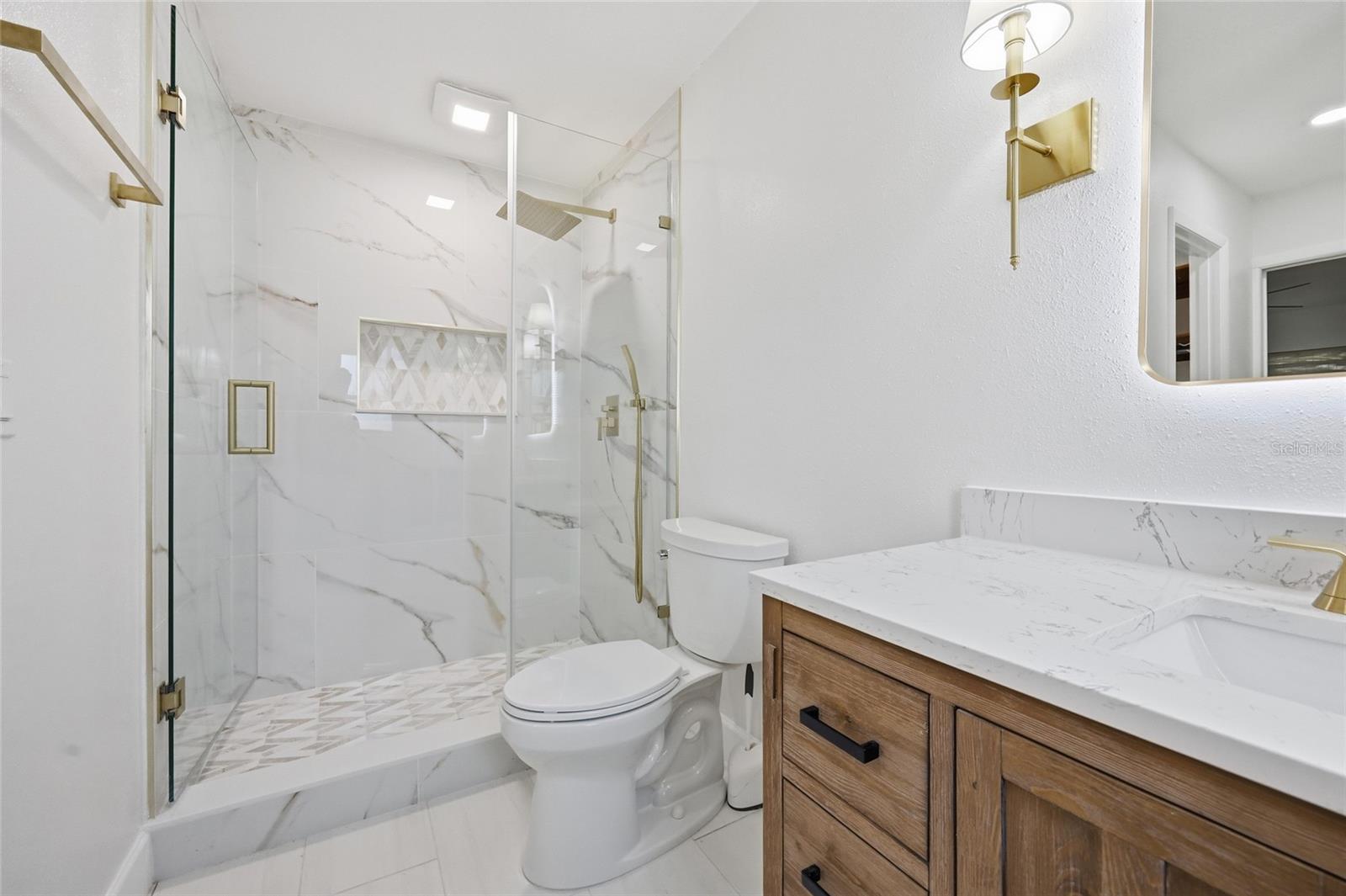 BELLE ISLE PINES - Residential