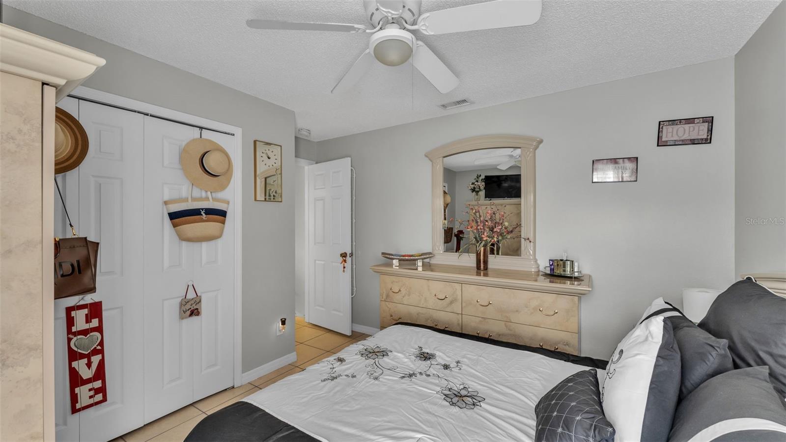 RANDOM OAKS PH 2 UNIT 1 - Residential