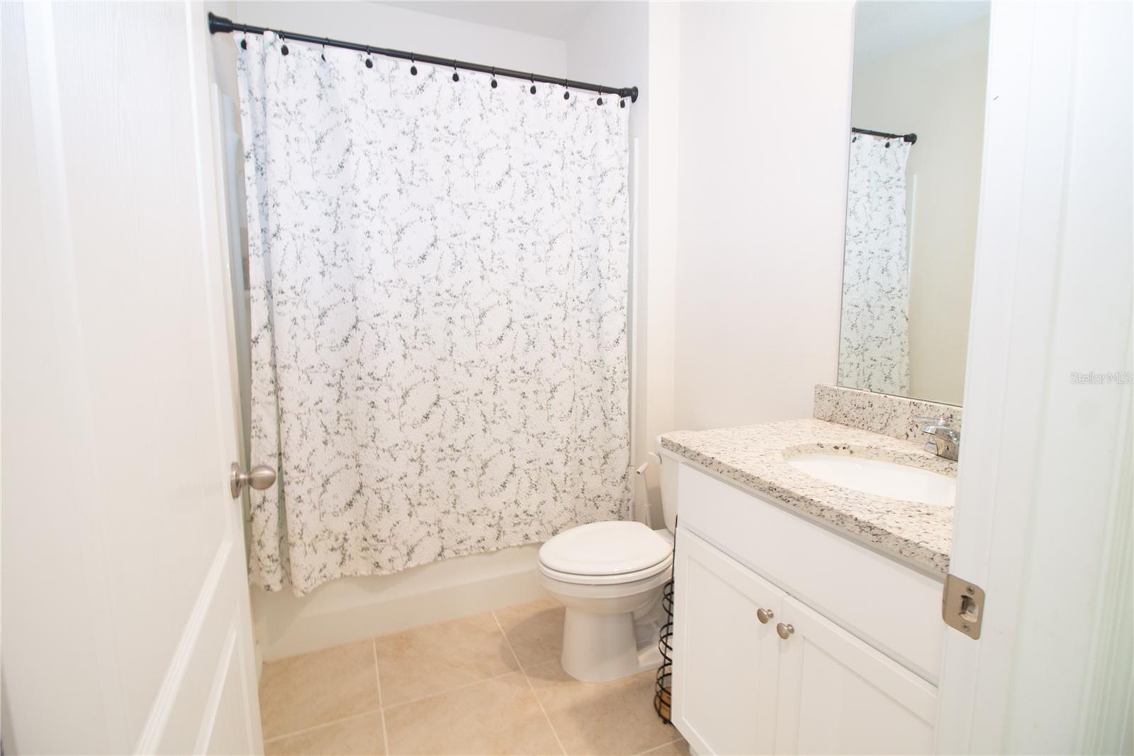 LAKE HARRIS RESERVE - Residential