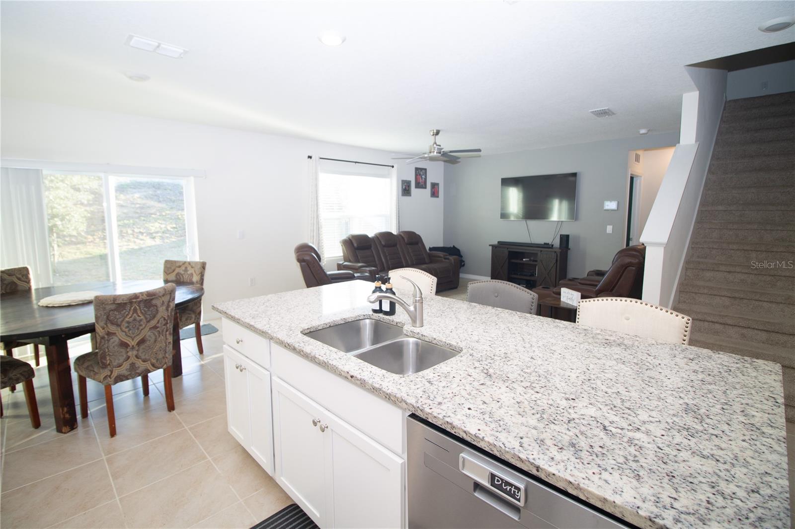 LAKE HARRIS RESERVE - Residential