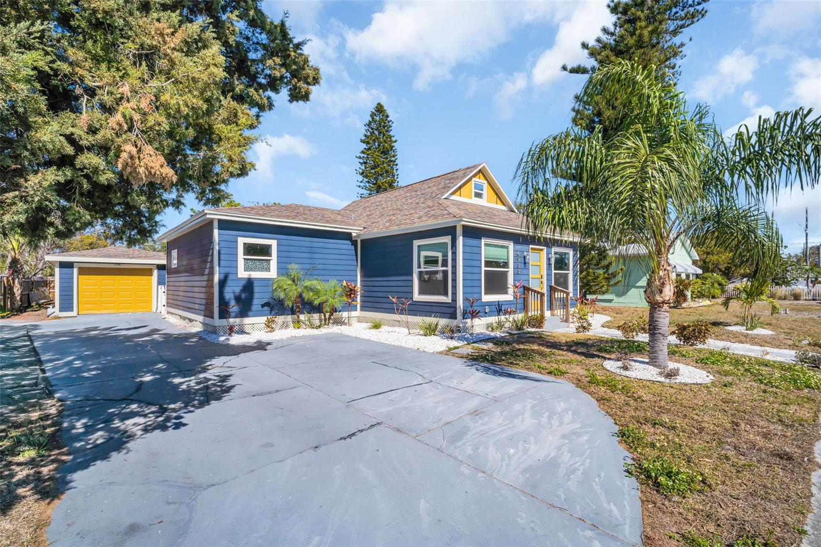 HEMPSTEAD - Residential