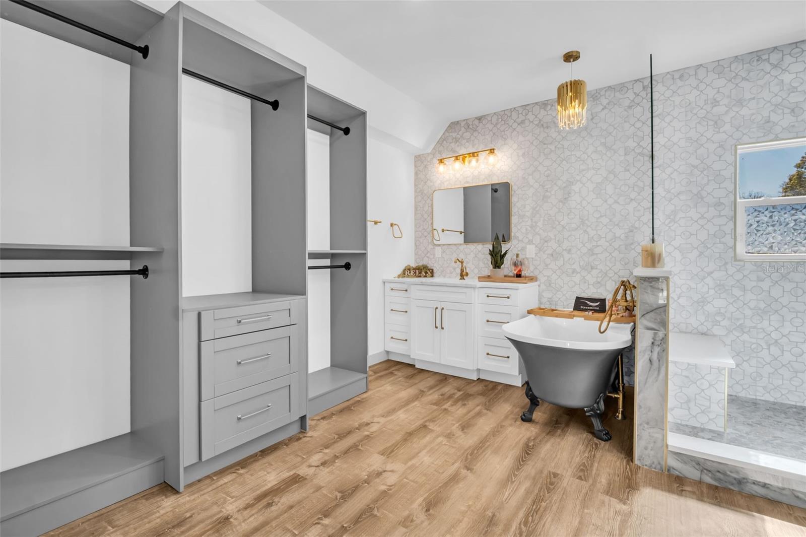 HEMPSTEAD - Residential