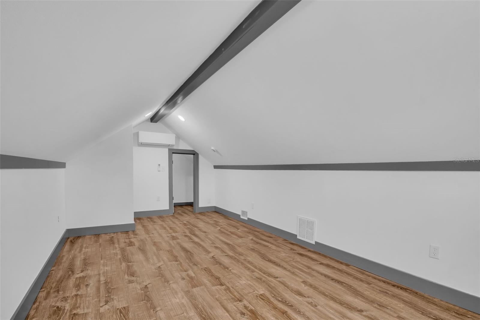 HEMPSTEAD - Residential