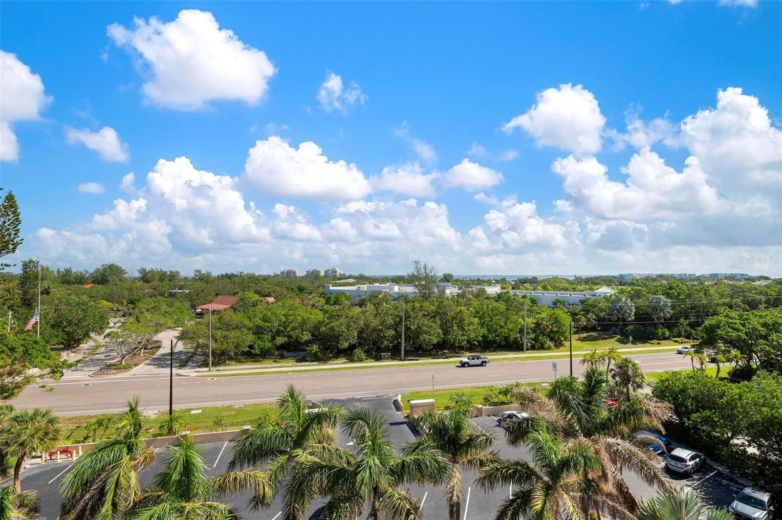 LONGBOAT BEACHCOMBER - Residential