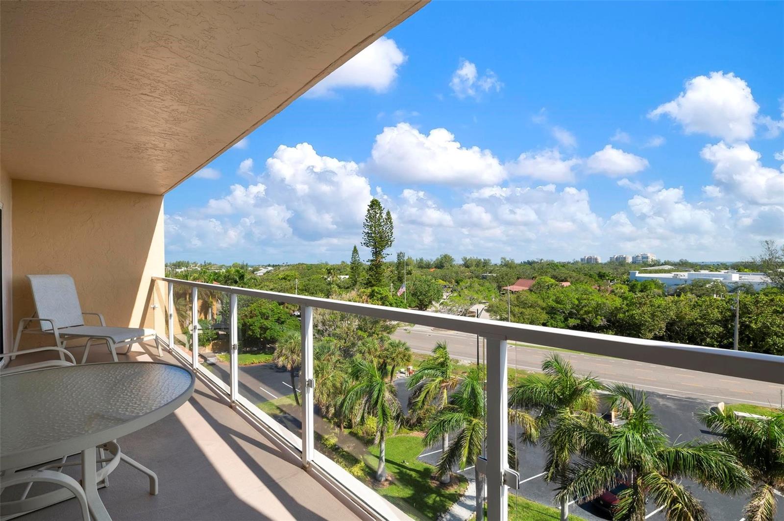 LONGBOAT BEACHCOMBER - Residential