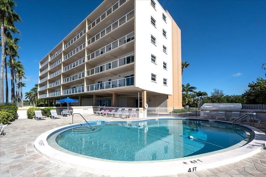 LONGBOAT BEACHCOMBER - Residential