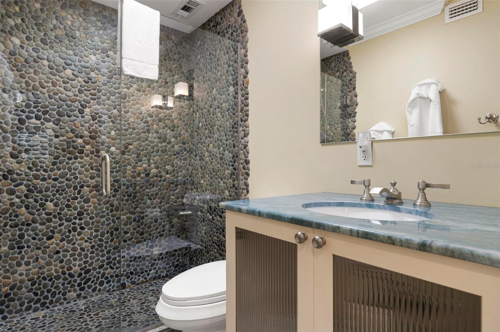 LONGBOAT BEACHCOMBER - Residential