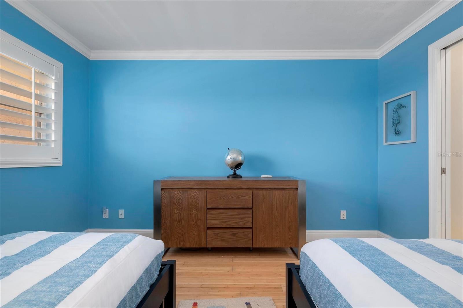 LONGBOAT BEACHCOMBER - Residential