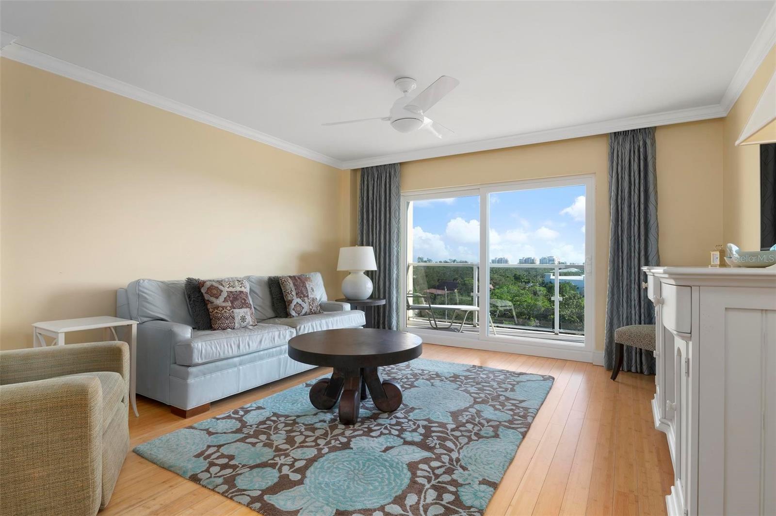 LONGBOAT BEACHCOMBER - Residential