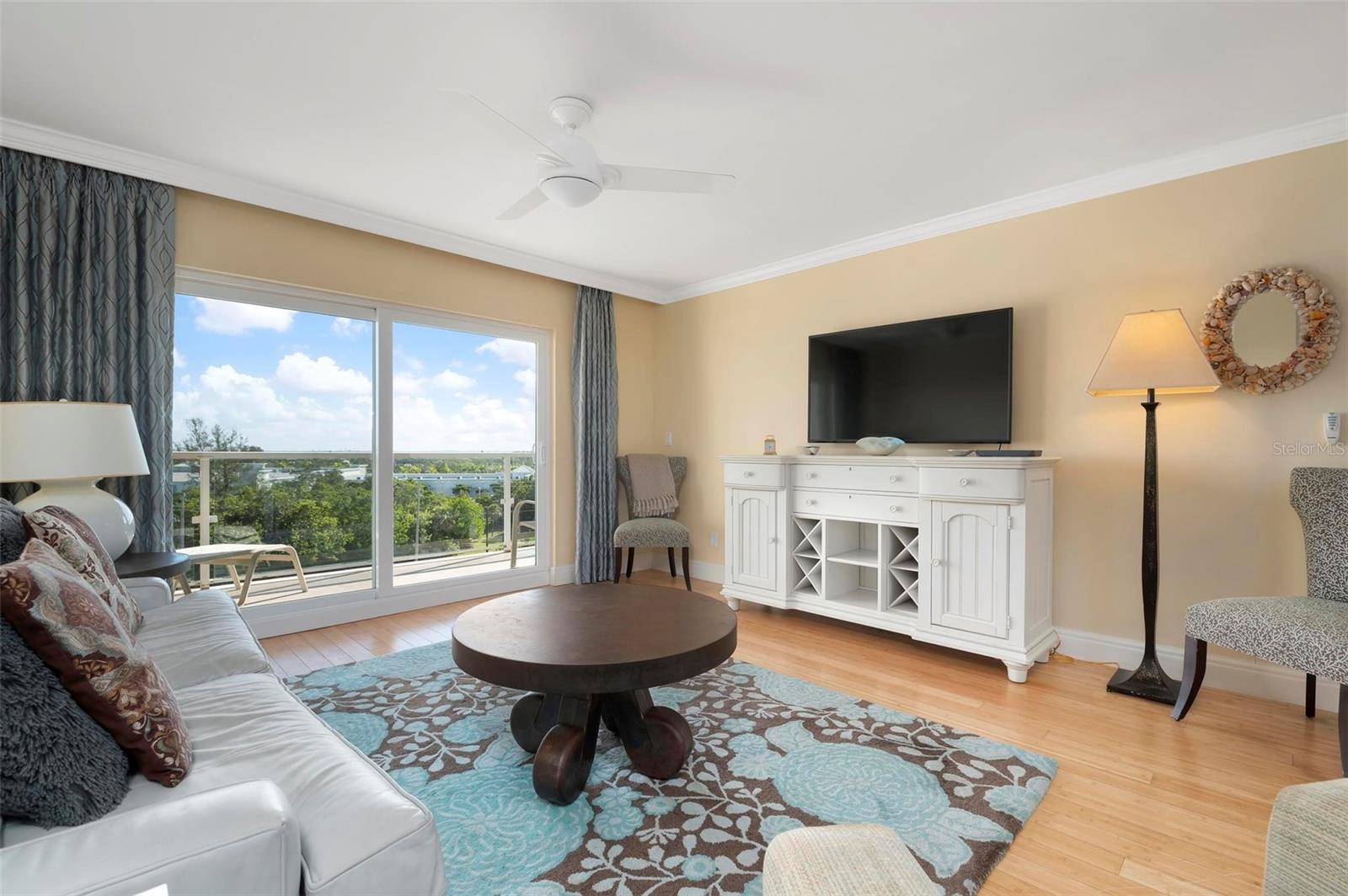 LONGBOAT BEACHCOMBER - Residential